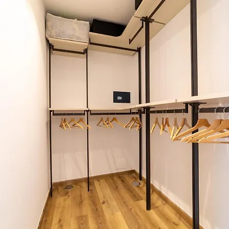 Reginna Lighthouse Pensión 4*