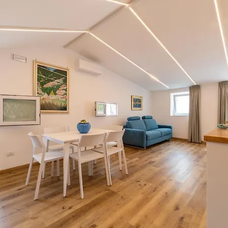 Pensjonat Reginna Lighthouse 4*