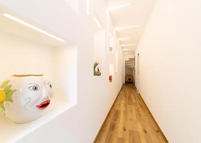 Reginna Lighthouse マイオーリ